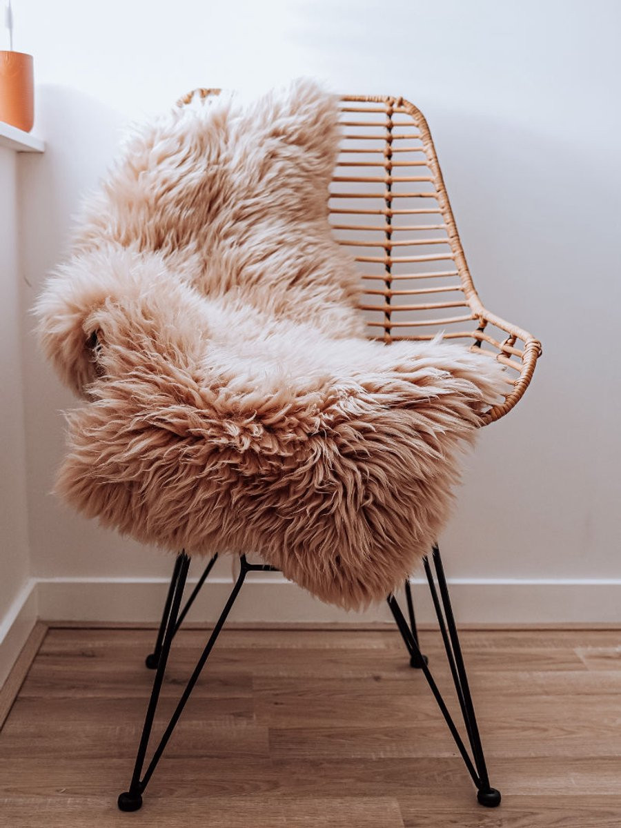 Echte Australische schapenvacht beige maat S van Schapenvacht.SHOP®