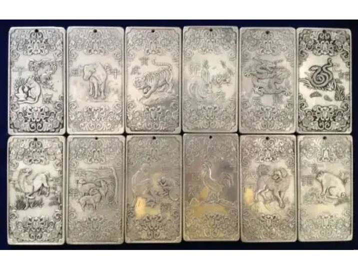 Amulette Thangka en argent tibétain du Zodiaque chinois des douze signes, Zodiaque complet