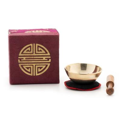 Mini-Klangschale mit zartem Klang - die Geschenk Idee für kleine und große Klangschalen Fans! Verpackt ist die gegossene Schale in einer Box aus