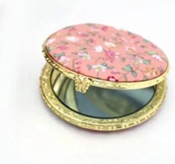 Uplift Picks Vintage Floral Compact Mirror Two Sided Folding Makeup Mirror pink (round)