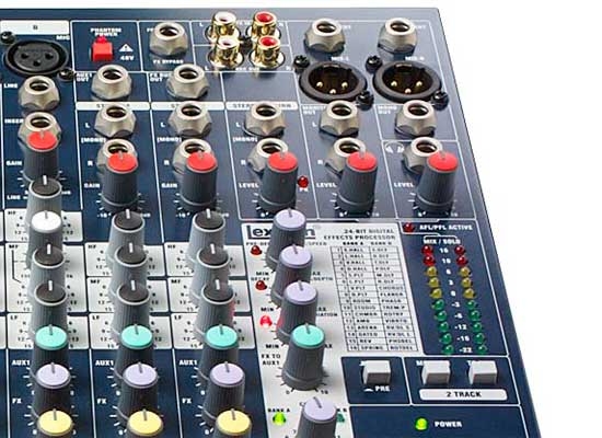 Soundcraft EFX 8 Mixer