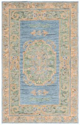SAFAVIEH Handmade Savonnerie Radolija Traditional Wool Rug