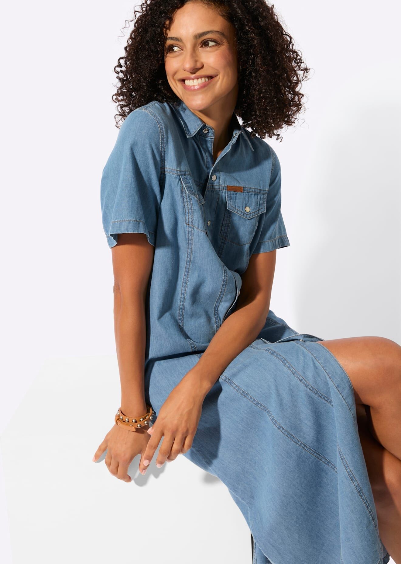 Jeanskleid CASUAL LOOKS "Jeans-Kleid", Damen, Gr. 52, Normalgrössen, Kurzarm, Twill, blau (blau, bleached), Twill, 100% Baumwolle, unifarben, wadenlang, Kleider Jeanskleid blau, bleached 52, Normalgrössen, Kurzarm, Twill