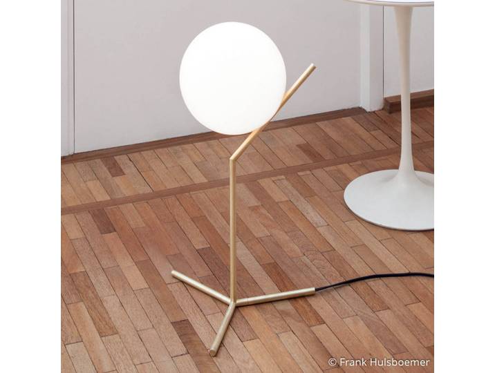 IC T1 Lampe de Table High Laiton - Flos - Salon / séjour - Design - Métal - Boule