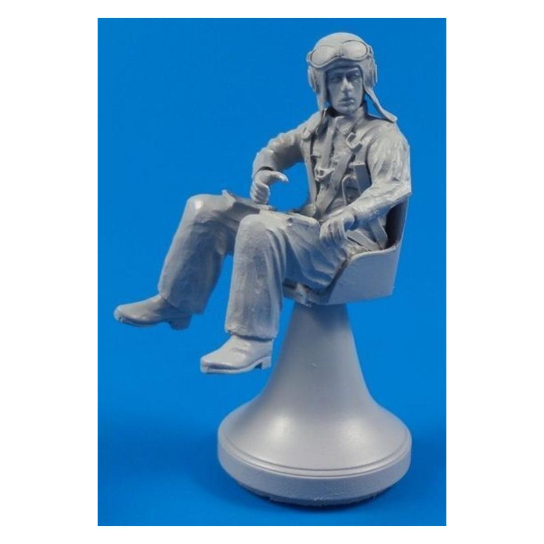 CMK WW II Italian Fiat G-50 Sitting Pilot (129-F32315)