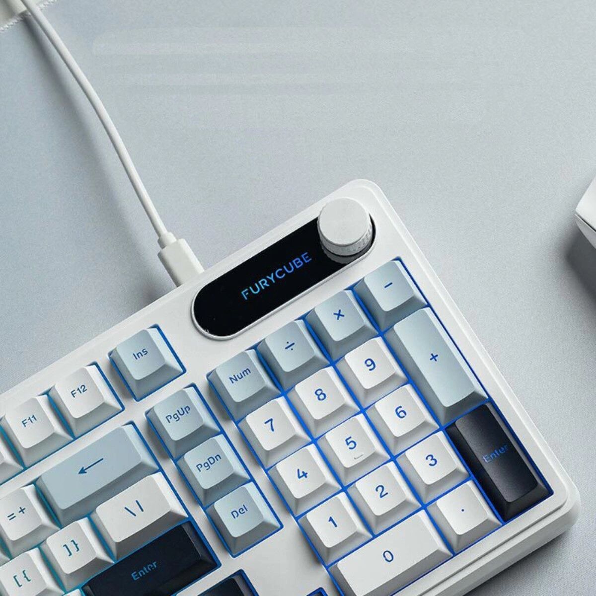 INF 98-Tasten Tri-Mode-Tastatur mit RGB-transluzenten Legenden, Gasket-Bauweise PBT-Tastenkappen und Multifunktionsknopf