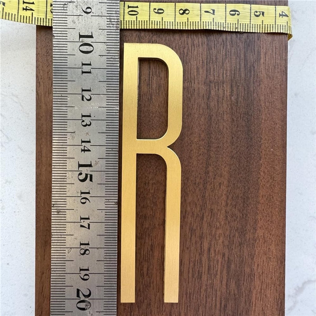 Letter R Huisnummer Letter Muur Decoratie Massief Messing Goudkleurig Hoogte: 10 cm