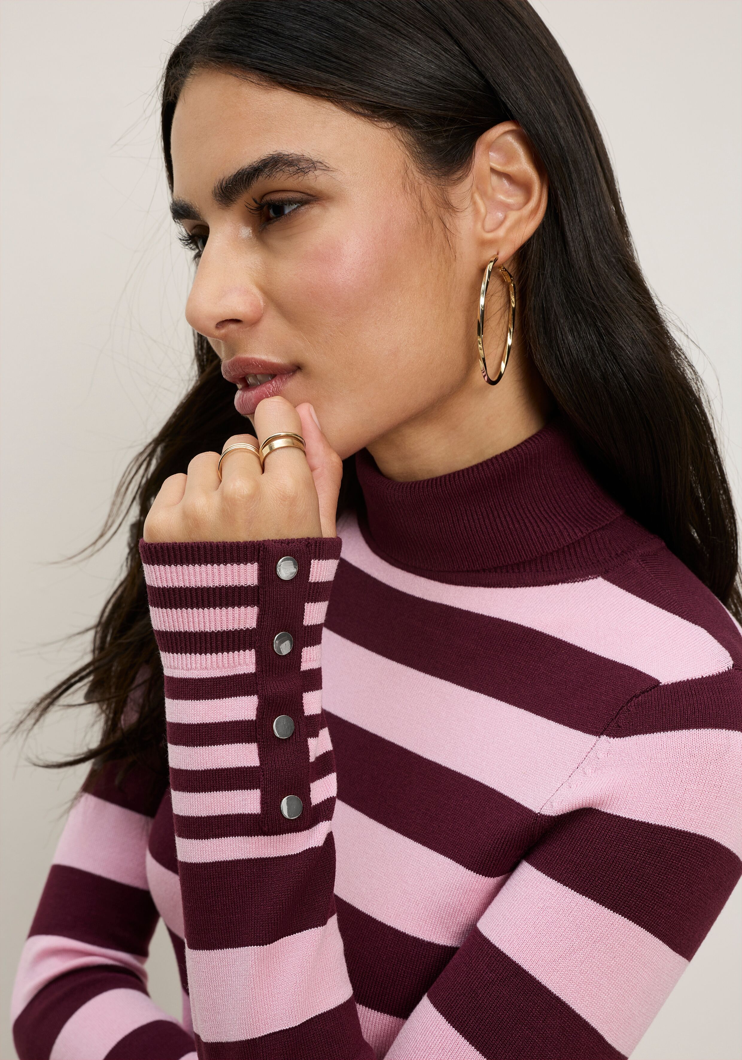 Rollkragenpullover TAMARIS "mit figurbetonter Passform, aus angenehmer Viskosemischung", Damen, Gr. 48, bordeaux, rosa gestreift, Feinstrick, Obermaterial: 70% Viskose, 30% Polyamid, gestreift, figurbetont, Pullover Rollkragenpullover, im lässigen Streife