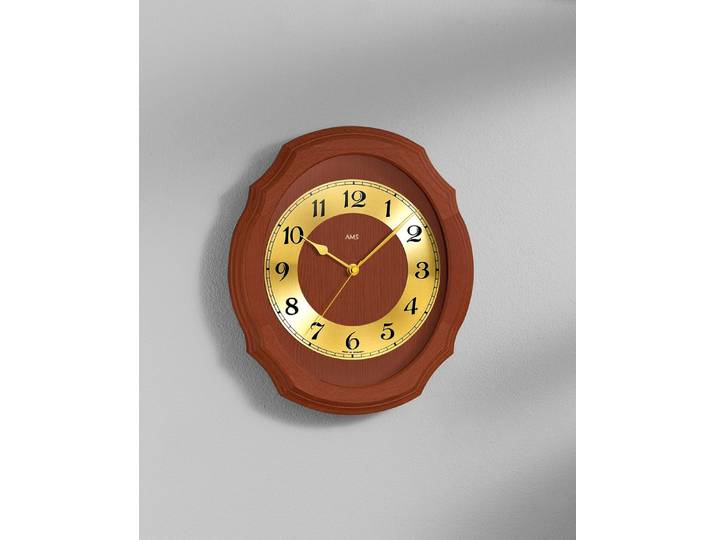 Wanduhr mit Funkuhrwerk, Nussbaum