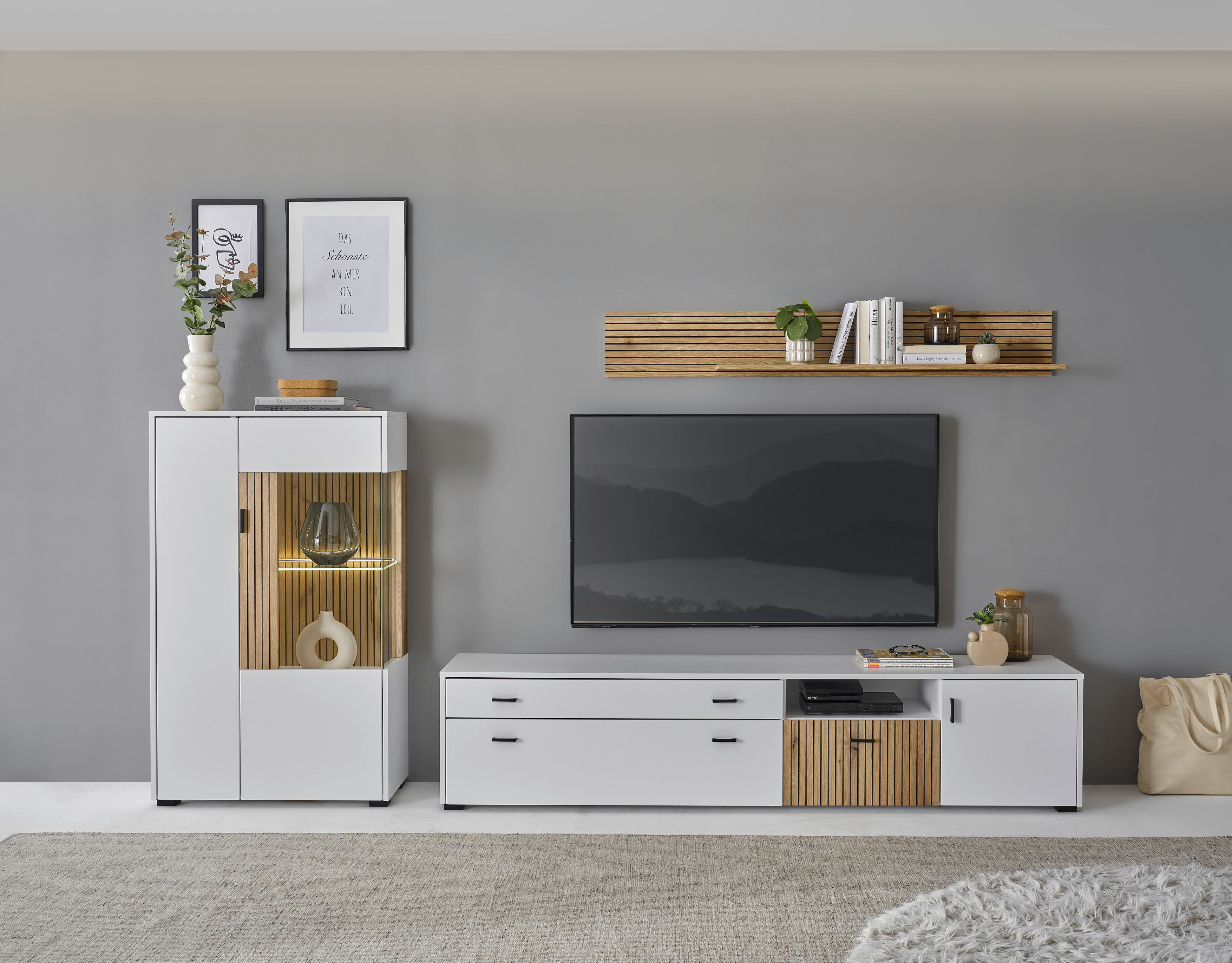 Wohnwand HOME AFFAIRE "HUDSON", weiss (weiß matt tz, applikation evoke eiche mdf tz), B:285cm H:170cm T:42cm, Kastenmöbel-Sets, Wohnwand, mit moderner Rillenoptik, Griffe aus Metall (Schwarz), Breite 285 cm weiß matt tz, applikation evoke eiche mdf tz B/H