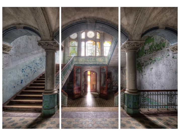Alubild Lost Place Treppenhaus 3 image LAND
