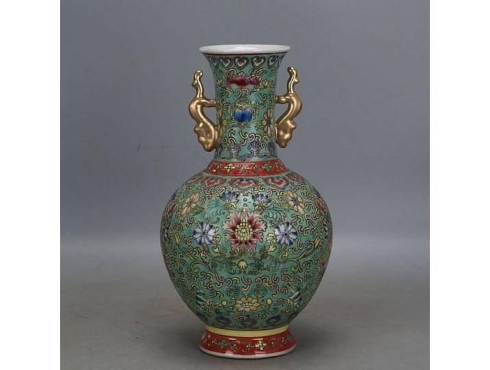 9,9 Collect China Famille Rose Porcelaine Fleurs et plantes dorées Vase à deux oreilles