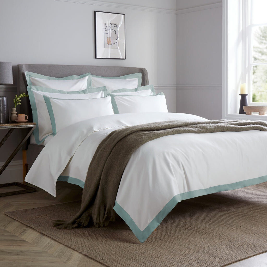 17 Stories Luxury 800 Thread Count Contrast Wide Border Sateen Duvet Cover White/Teal Double