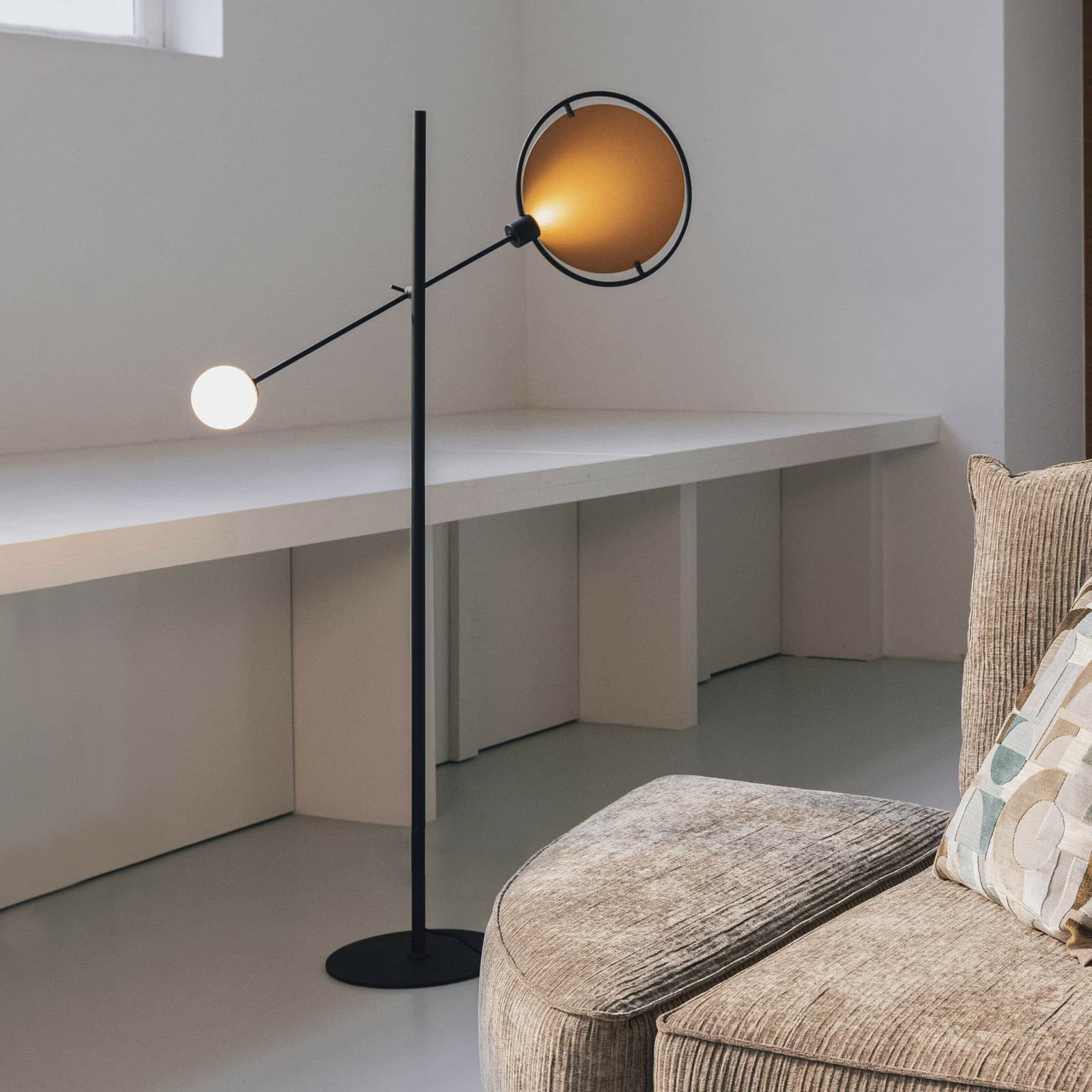 Zuiver Vloerlamp Sirius LED - Zwart/Goud - 140 cm