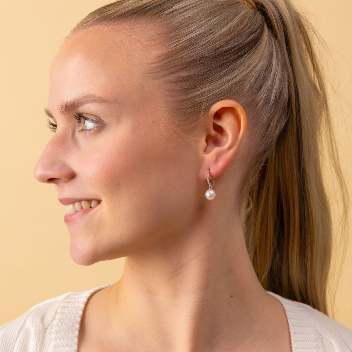 Lykken Pearls pärlörhängen silver