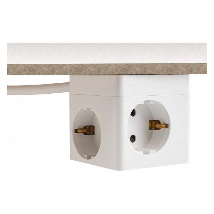 Delock Steckdosenwürfel mit Verlängerungskabel 3-fach mit Kindersicherung und USB Ladegerät 1,5m Kab (3x, CEE 7/3, 1.50 m) (11497)