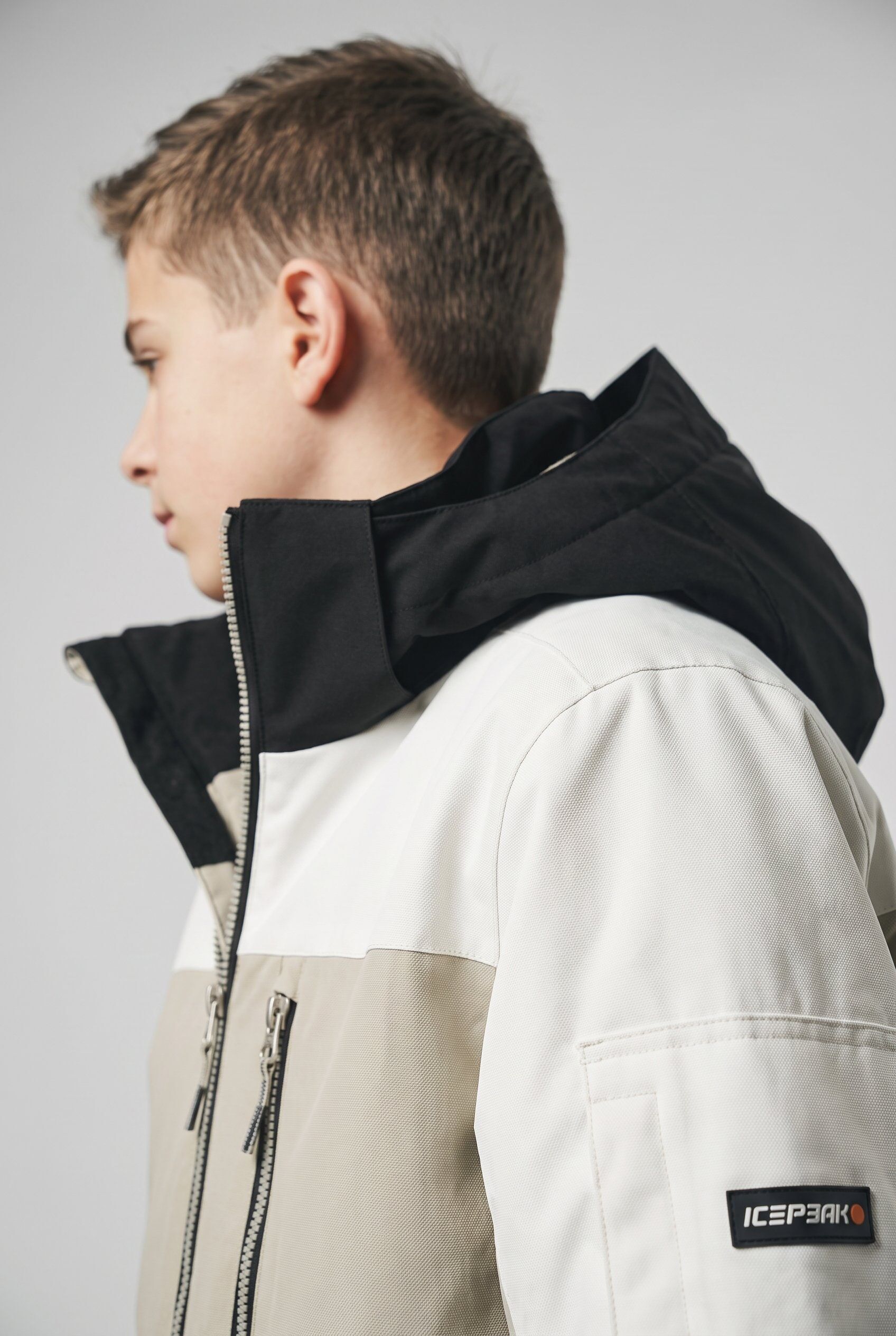Skijacke ICEPEAK "ICEPEAK LAMAR JR", Mädchen, Gr. 140, schwarz-weiss (powder), Obermaterial: 100% Polyester. Futter: 100% Polyester. Wattierung: 100% Polyester, Jacken Skijacke, für Kinder und Jugendliche, wasserdicht, wasserabweisend, atmungsaktiv powder