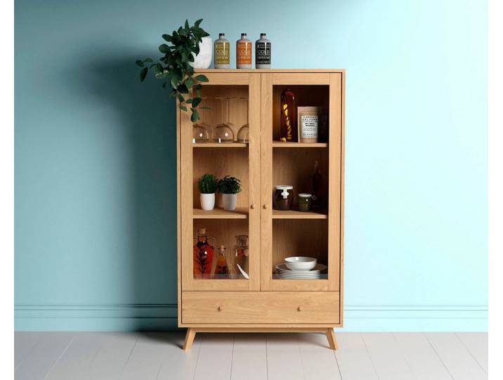 Woodman Glasvitrine Kensal im schlichten skandinavischen Design, Holzfurnier aus Eiche, FSC®