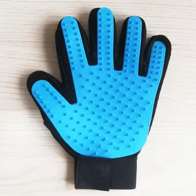 Inspire Picks Pet Grooming Deshedding Glove Pet Grooming Glove For Gentle Hair Removal, Bathing & Massage 5