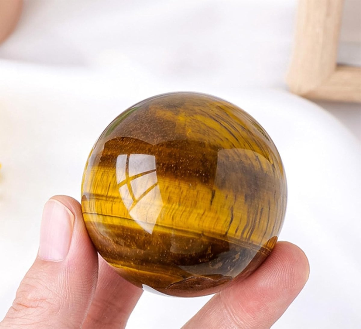 Tijgeroog Kristallen Bol - Goudbruine Edelsteen Bol voor Meditatie en Decoratie - Diameter: 5,3 - 6,3 cm