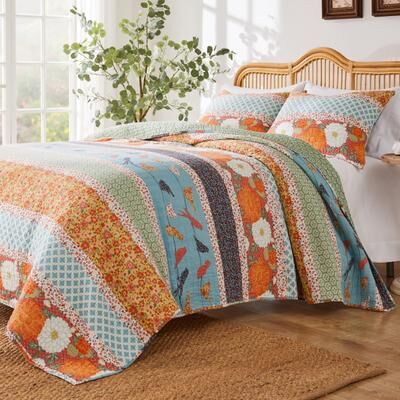Carlie Calico Patchwork Cotton Quilt Set by Greenland Home Fashions in Calico Stripe (Size TWIN)