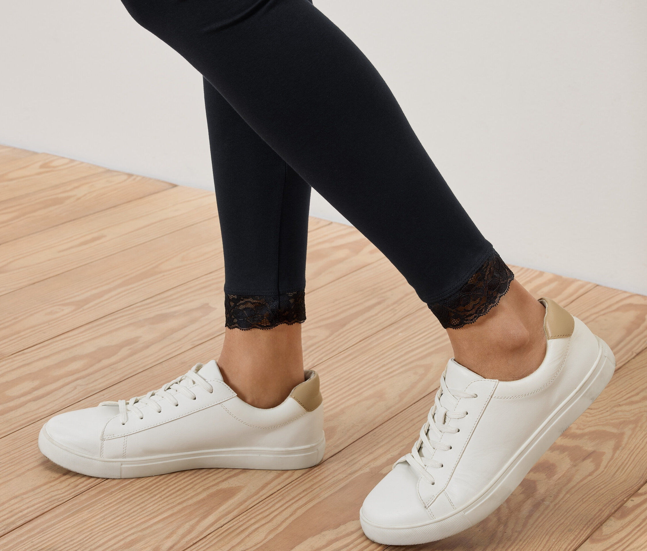 Tchibo - Leggings mit Spitzenborte - Damen - Gr. L - schwarz