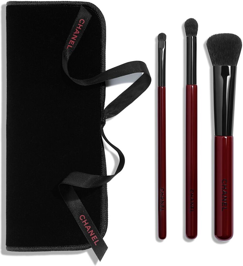 Chanel LES PINCEAUX ROUGE NOIR ESTUCHE CON 3 BROCHAS PROFESIONALES.