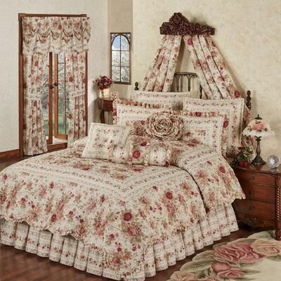 Touch of Class Heirloom Rose Quilt Set Fawn, Queen, Fawn