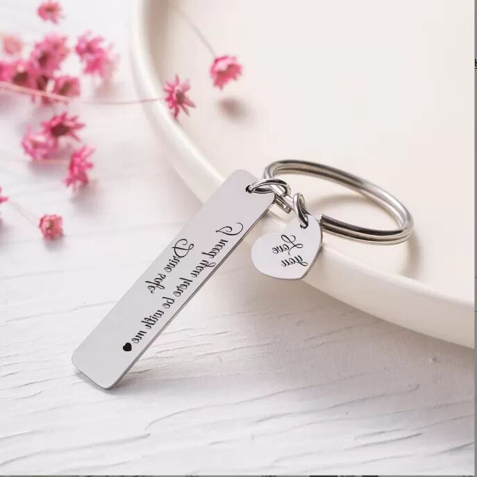 INF Porte-clés de sécurité routière pour couple en acier inoxydable argenté - "Drive Safe I Need You Here With Me" model 2