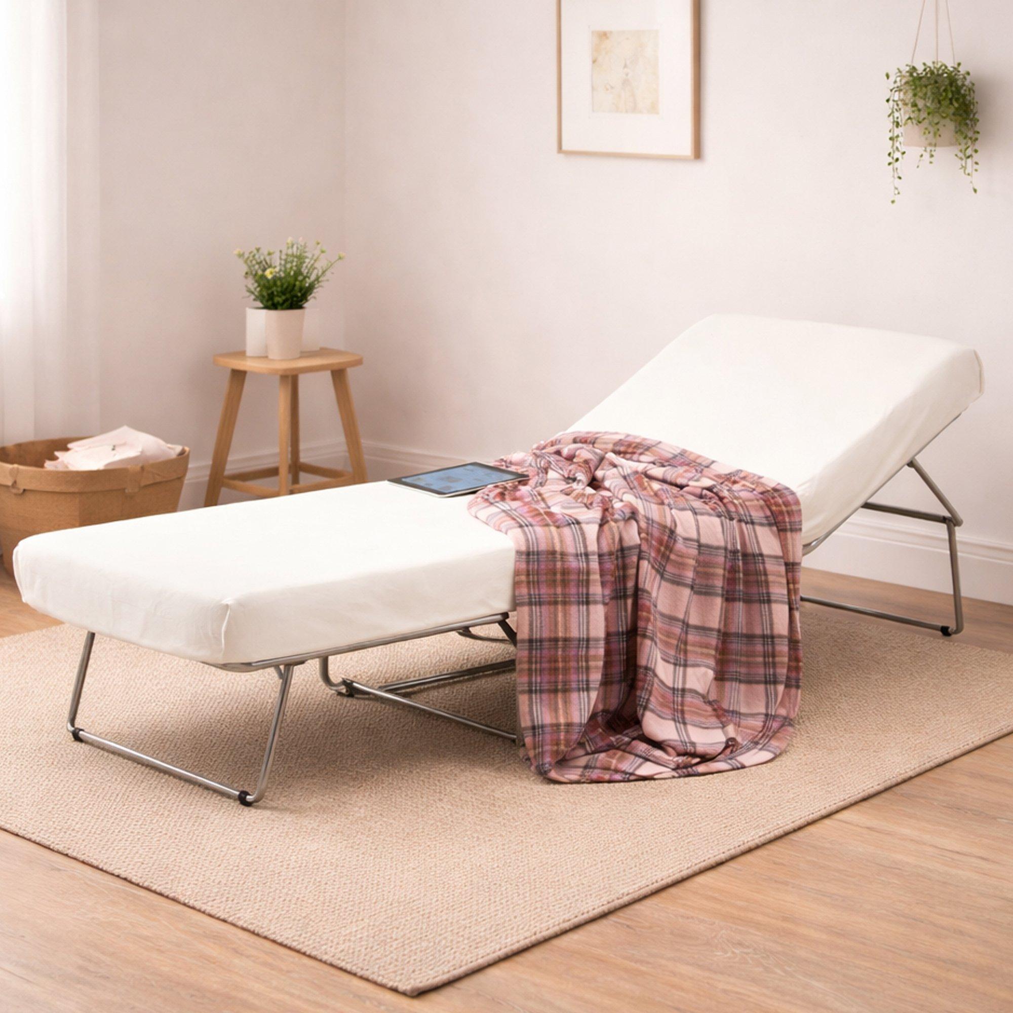 Klappbett Ancilla, Puff umwandelbar in Einzelbett, 100% Italy, Sitzpuff aus Stoff fürs Wohnzimmer, Cm 80x80h45, Weiß