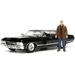 Jada Supernatural 1/24 Hollywood Rides 1967 Chevrolet Impala Sport Sedan avec Dean Winchester figurine