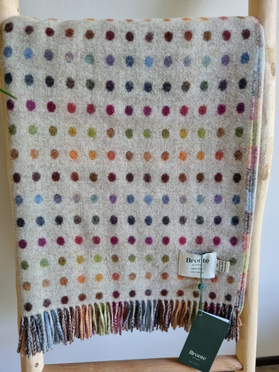 Bronte by Moon Wollen Plaid RAINBOW Spot Merino 140 x 185 cm