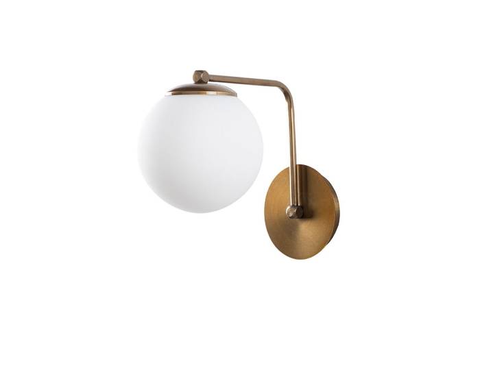 Applique dorée avec sphère en verre opale