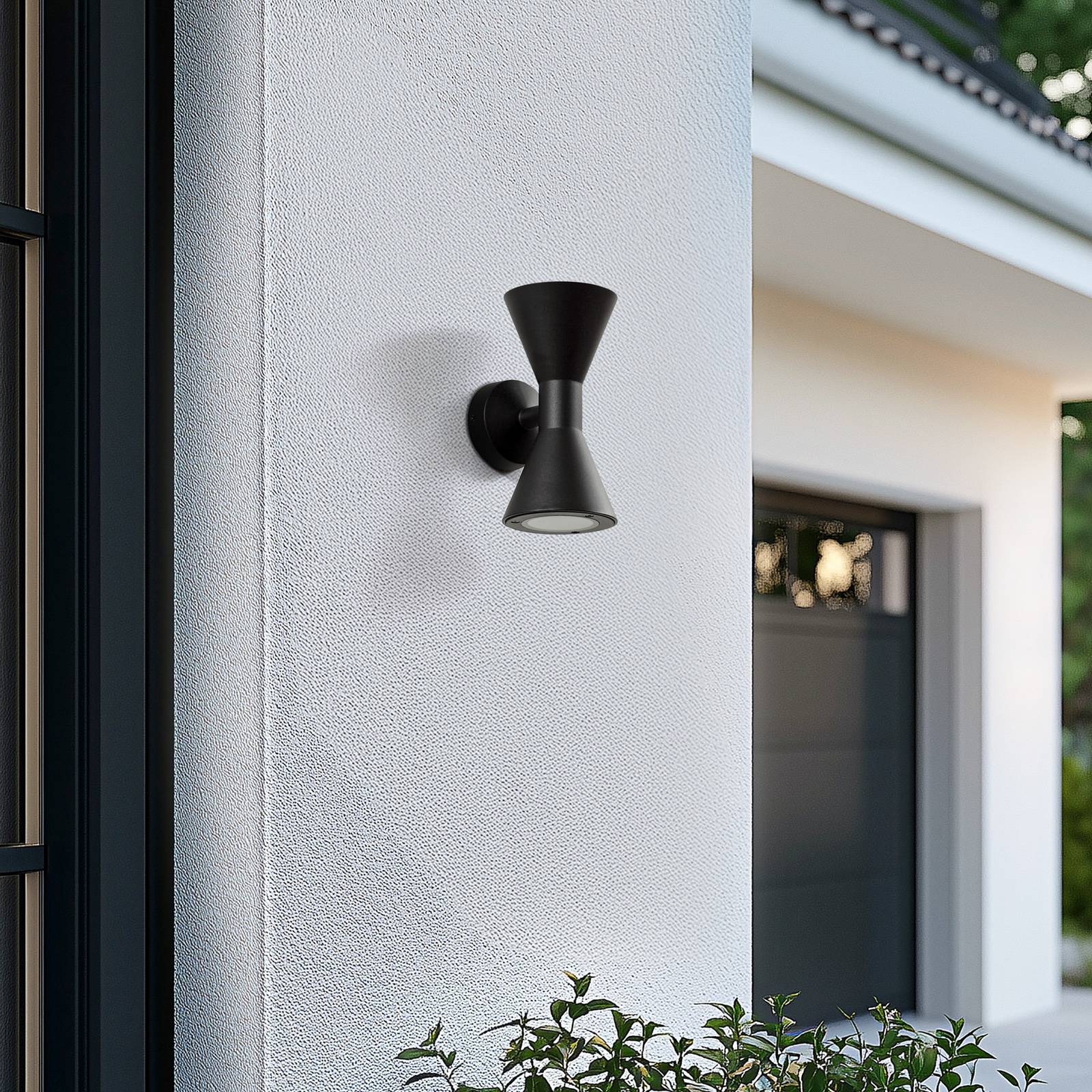 Außenwandleuchte Xalor Lucande, dimmbar, schwarz, Aluminium, Modern, Wandleuchte außen