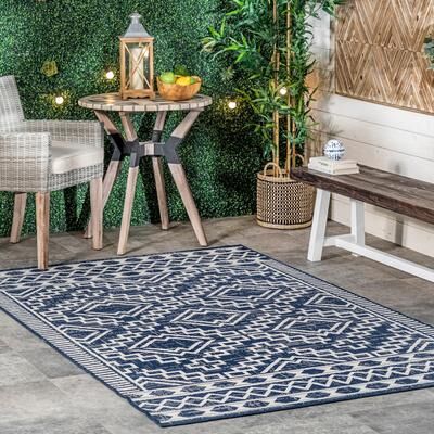 Nuloom Cari Moroccan Tribal Indoor/Outdoor Area Rug
