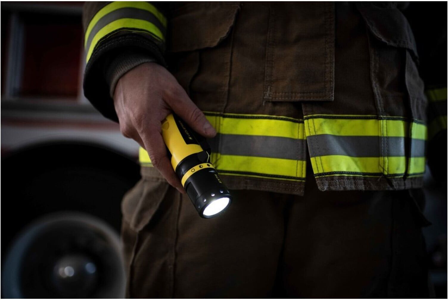 Ledlenser EX7R Wiederaufladbare EX-Taschenlampe für die höchsten Gas- und Staub-Gruppen (IIC/IIIC) (500837)