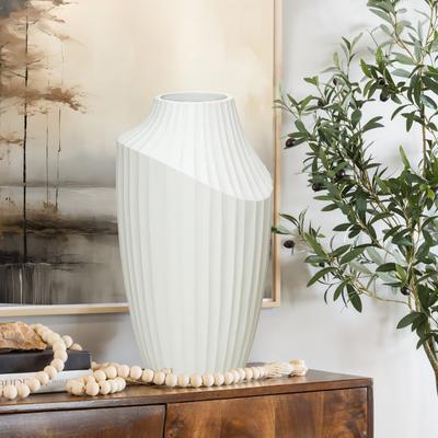 LuxenHome White MgO Modern Abstract Sculpture Vase