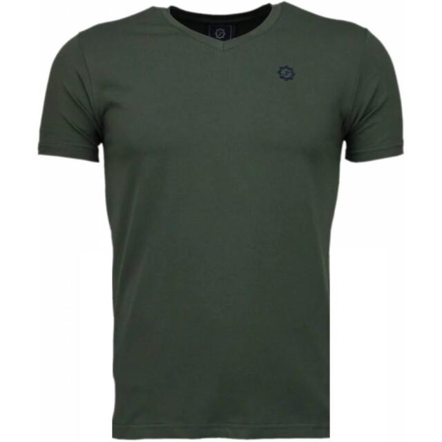 Local Fanatic Basic t-shirt