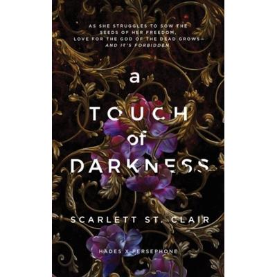 A Touch of Darkness, Taschenbuch von Scarlett St. Clair, Sourcebooks LLC, 978-1-72826-170-6