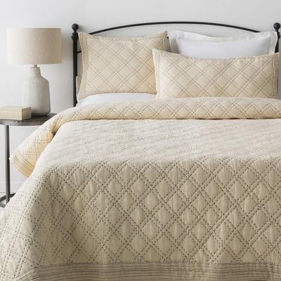 Livabliss Almeria Linen Quilt