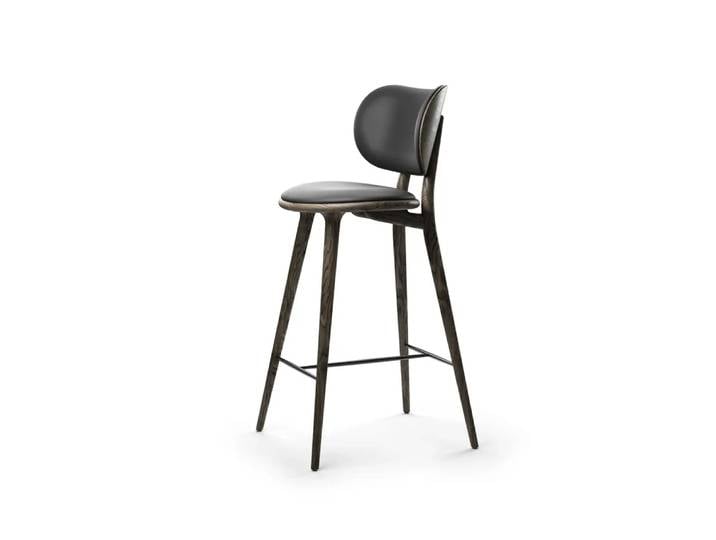 Mater Essen High Stool Backrest Barhocker niedrig Leder schwarz, Holzstativ aus Eiche Sirka Grey