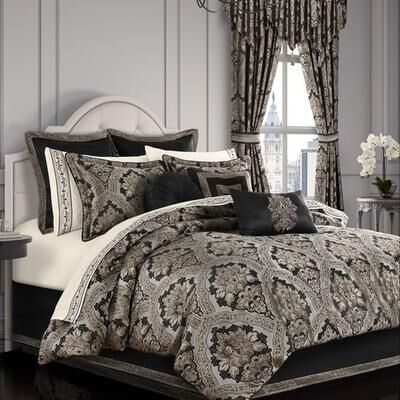 J Queen New York, Inc. Harriman Comforter Set Black, King, Black