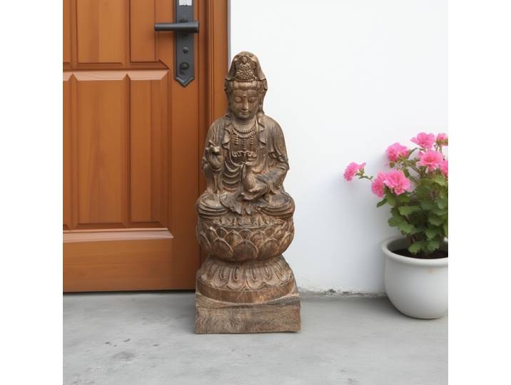 Statuette assise de Guan Yin (Kuan Yin) avec base lotus, sculptée main en bois foncé. Ornement spirituel pour maison, bureau, table.
