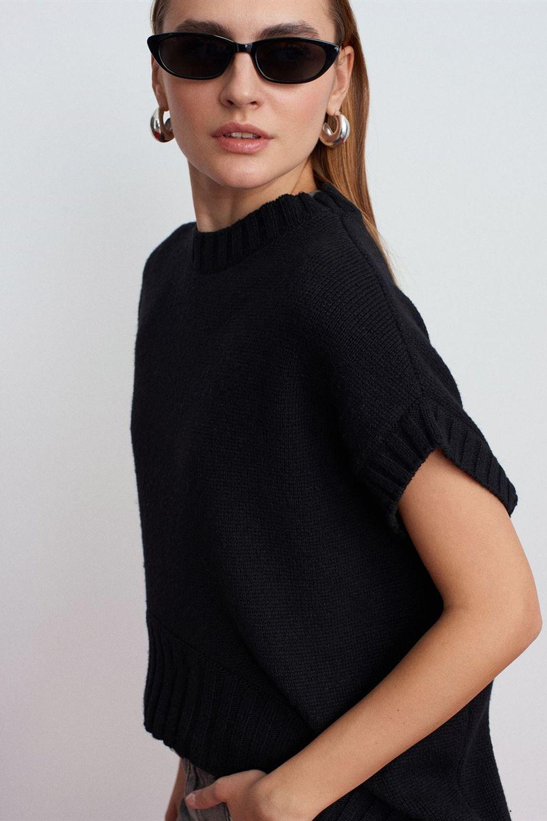 Oversized Geribd Brei Sweater Vest