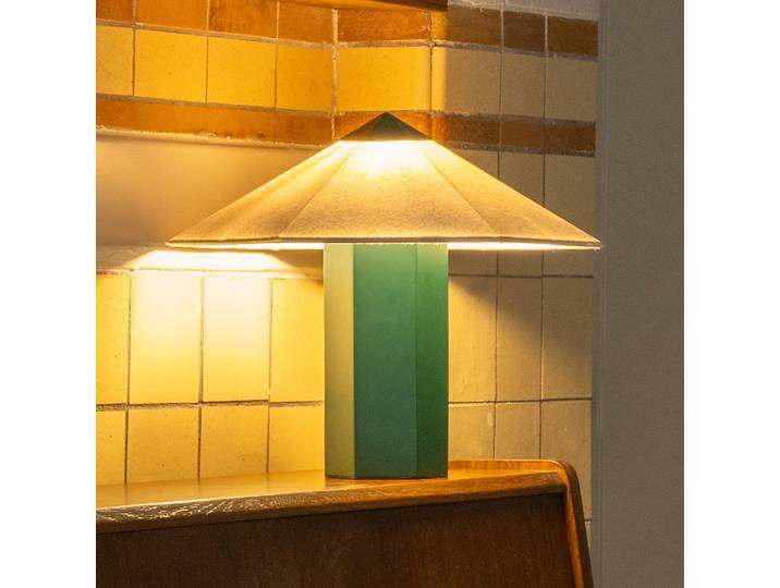 Phira Tischlampe, grün, Metall, Höhe 33,5 cm - &Klevering - Schlafzimmer - Design