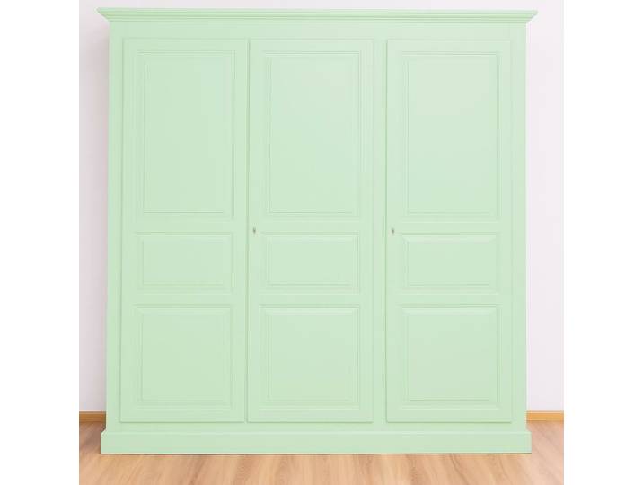 großer Kleiderschrank im Landhausstil - Landhaus-Schrank in mint-türkis