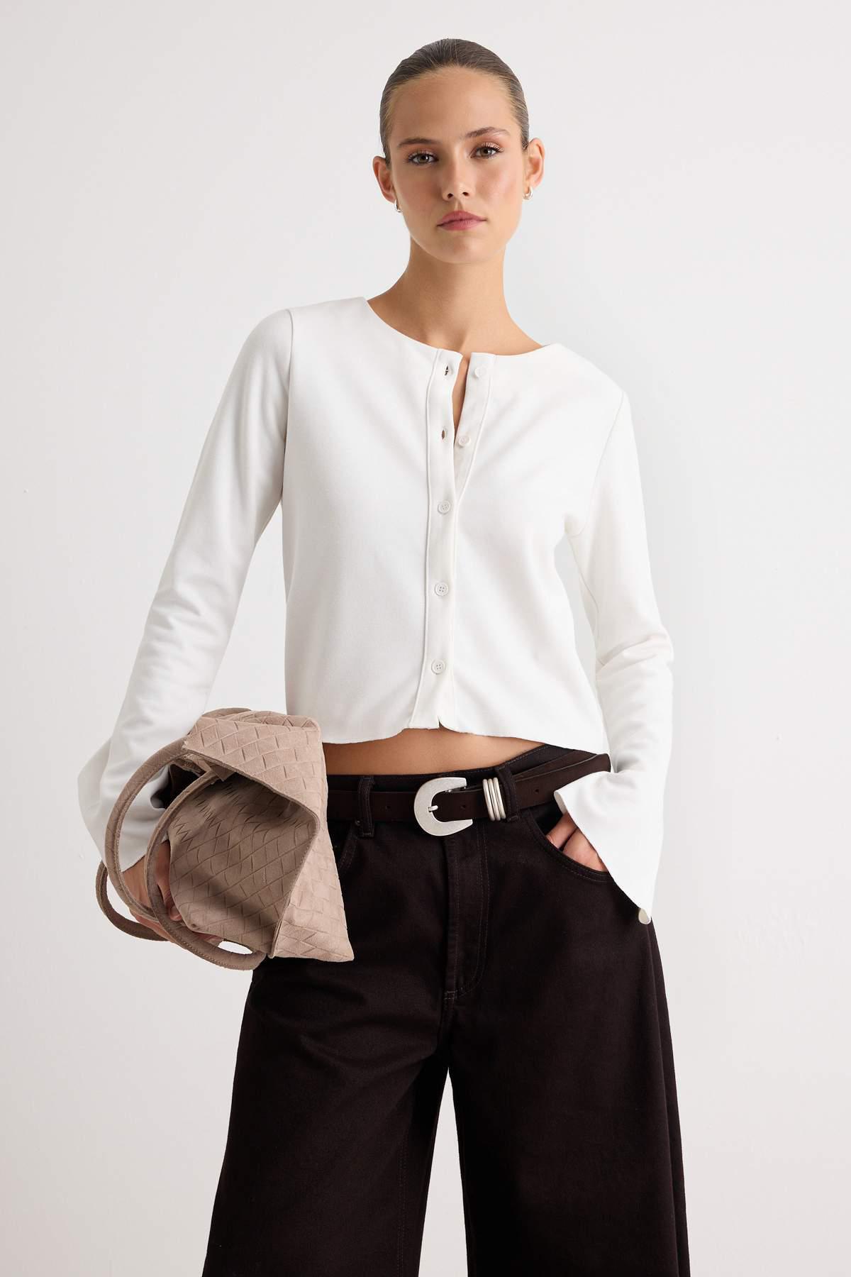 TRENDYOLMİLLA Damen Ecru Einfarbig Lang, Regular Fit Blusen