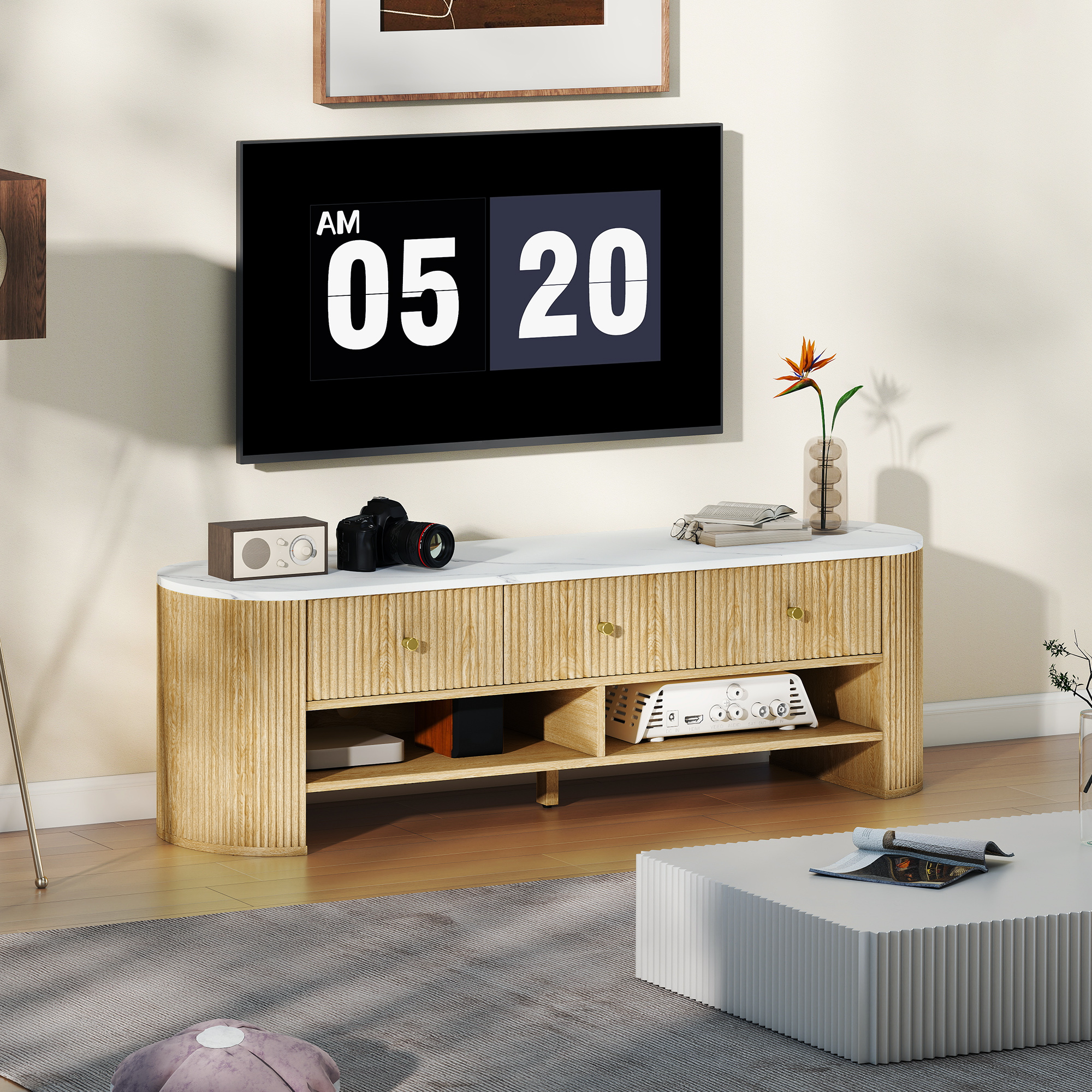 Homcom Mobile TV 140 cm, mobile per TV da 65 pollici effetto marmo 3 cassetti a scanalature effetto legno naturale   Aosom Italy
