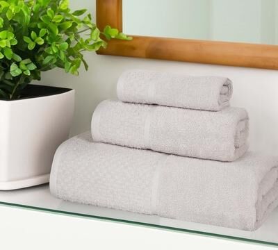 Superior Modern Cotton 3 Piece Bathroom Towel Set - Solid Textured Border
