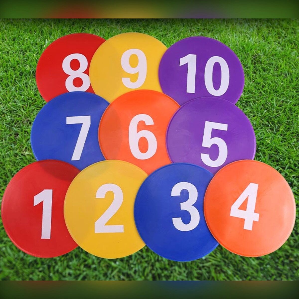 INF Nummerierte flache Markierscheiben 23cm Set 10 – Rutschfeste PVC-Fußball-Trainingsmarker (Nummern 1-10)
